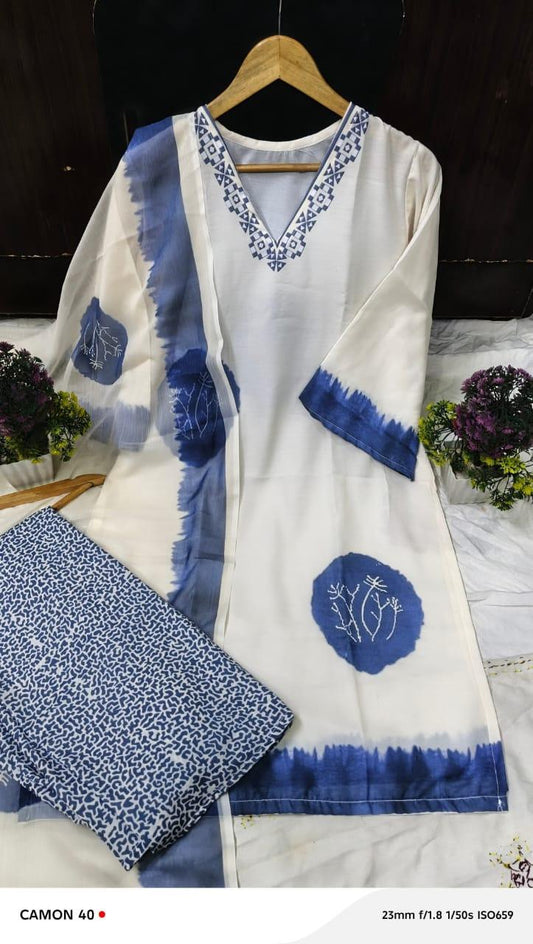 3 Pcs Women's Stitched Lawn Printed Suit